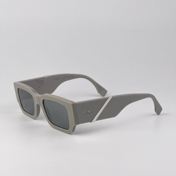 Fendi DIAGONAL Sunglasses – Grey Rectangle Grey Mirror Lenses |Model FE40131I 20 - Picture 1 of 9